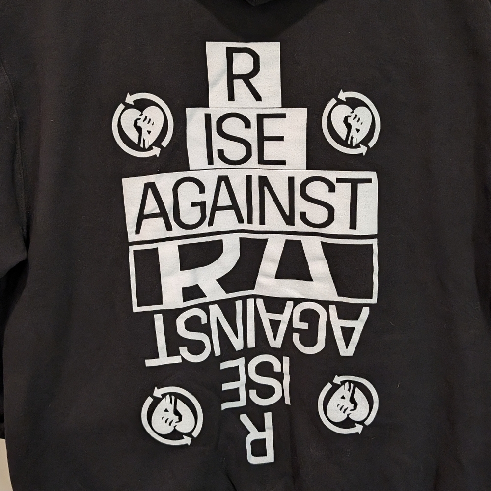 🎉 SALE 🎉 NWOT Rise Against Unisex Black Tour Hoodie - Picture 2 of 5